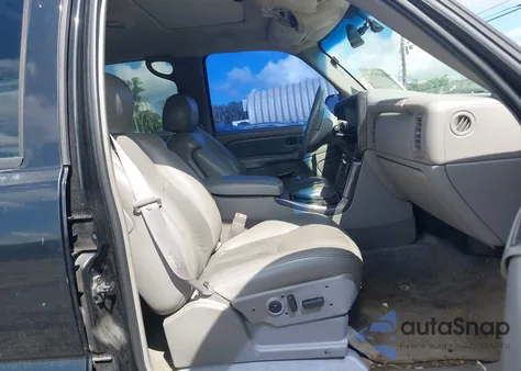 2004 GMC Yukon Denali z USA, uszkodzony, nr VIN 1GKEK63U34J103810